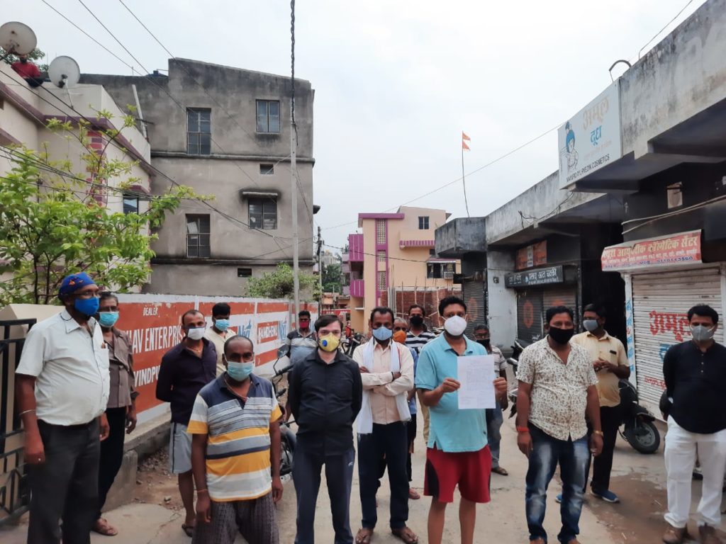 गोविंदपुर में 5G टावर लगाने का स्थानीय लोगों ने किया विरोध