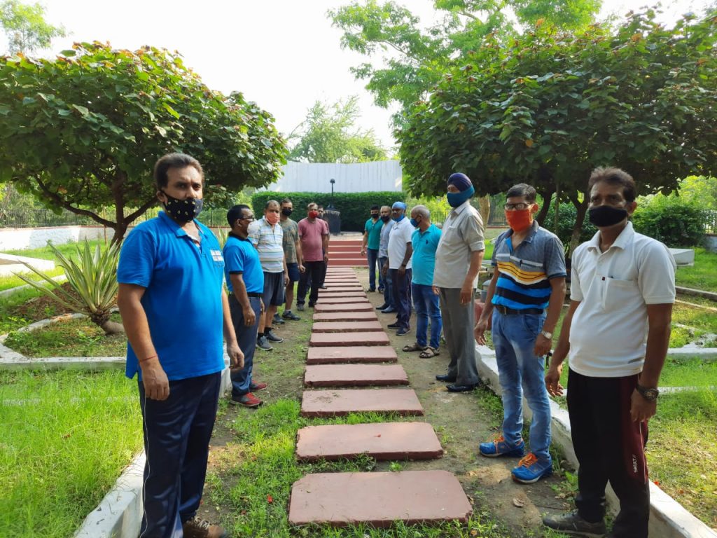 अखिल भारतीय पूर्व सैनिक सेवा परिषद जमशेदपुर महानगर द्वारा पौधरोपण एवं सफाई अभियान शहीद स्थल गोलमुरी में चलाया गया