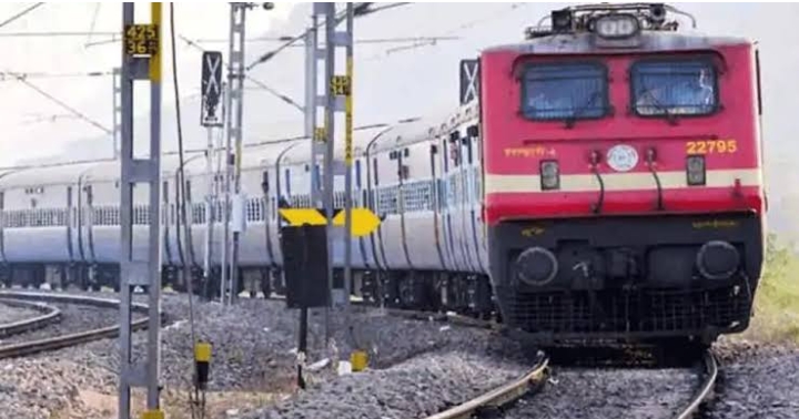 टाटा से अमृतसर जाने के लिए स्पेशल ट्रेन पुन: प्रारंभ होने पर सांसद विद्युत वरण महतो ने प्रधानमंत्री का तोहफा कहा