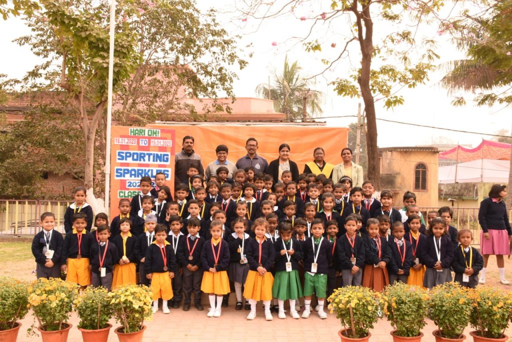 विद्या भारती चिन्मय विद्यालय में स्पोर्टिंग स्पार्कल्स वार्षिक खेल दिवस मनाया गया