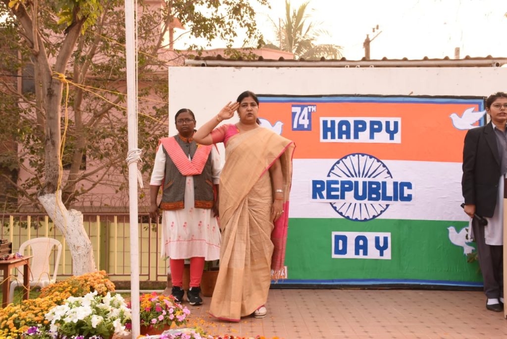 विद्या भारती चिन्मय विद्यालय में गणतंत्र दिवस एवम सरस्वती पूजा मनाया गया